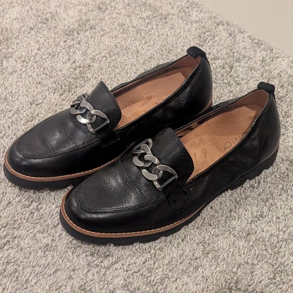 Vionic Women's Cynthia Leather Chain Lightweight Slip On Loafers 8 - Picture 3 of 7